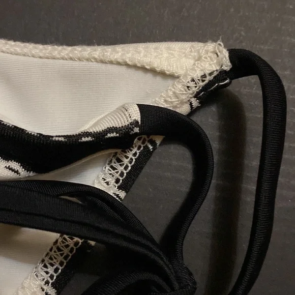 NWOT Wildfox Bikini Bottoms - Picture 13 of 13